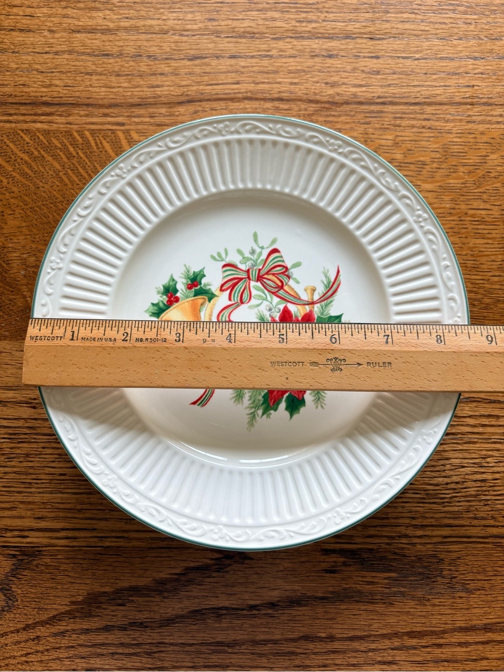 Mikasa Italian Holiday with Poinsettia, Horn, and Bow Salad Plates - set of 4. - Picture 9 of 12